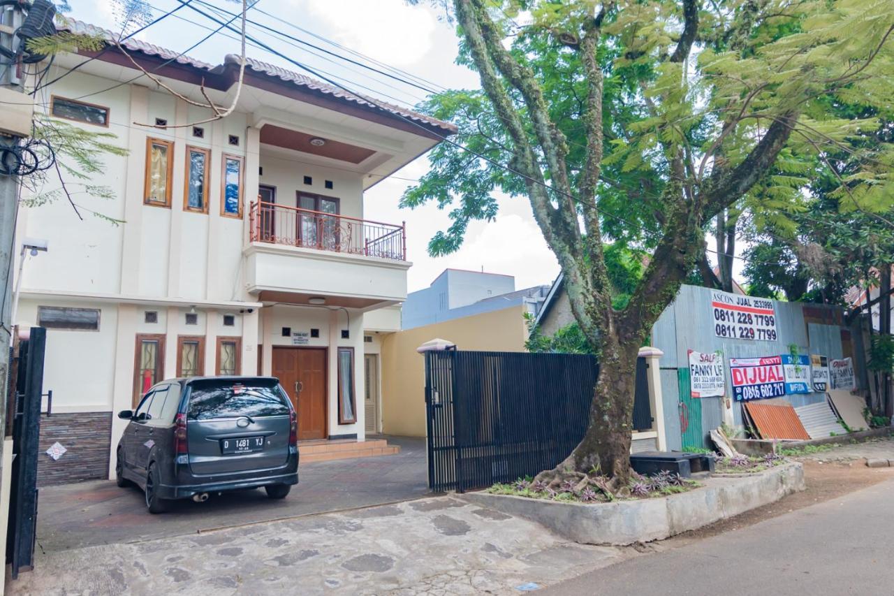 Koolkost Near Riau Junction Mall Бандунг Экстерьер фото